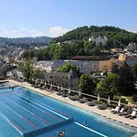 Retro & Romantic 2br Gem In Center! * Karlovy Vary