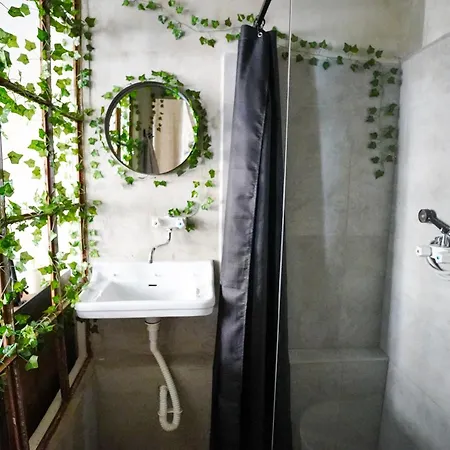 Retro & Romantic 2br Gem In Center! Διαμέρισμα *