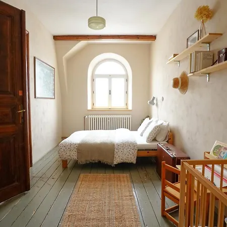 Διαμέρισμα Retro & Romantic 2br Gem In Center! Κάρλοβι Βάρι