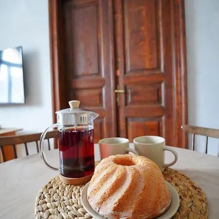 Retro & Romantic 2br Gem In Center! Appartamento Karlovy Vary