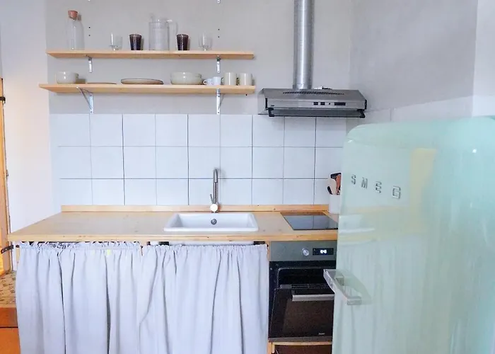 Retro & Romantic 2br Gem In Center! * Karlovy Vary