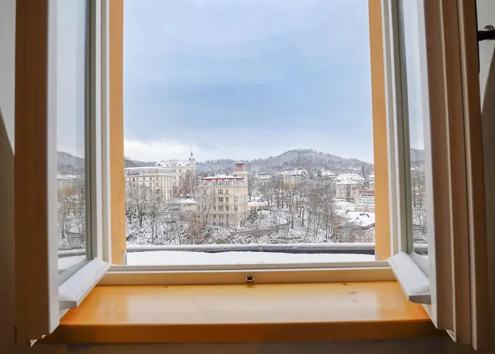 Retro & Romantic 2br Gem In Center! * Karlovy Vary