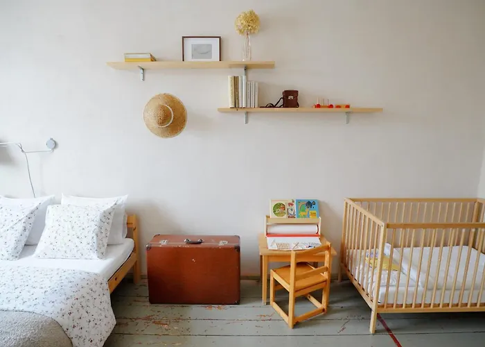 Διαμέρισμα Retro & Romantic 2br Gem In Center!