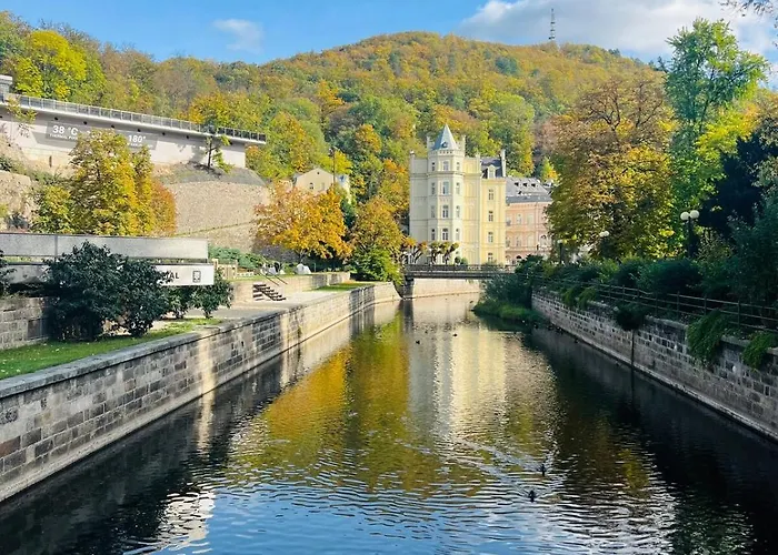 Retro & Romantic 2br Gem In Center! * Karlovy Vary